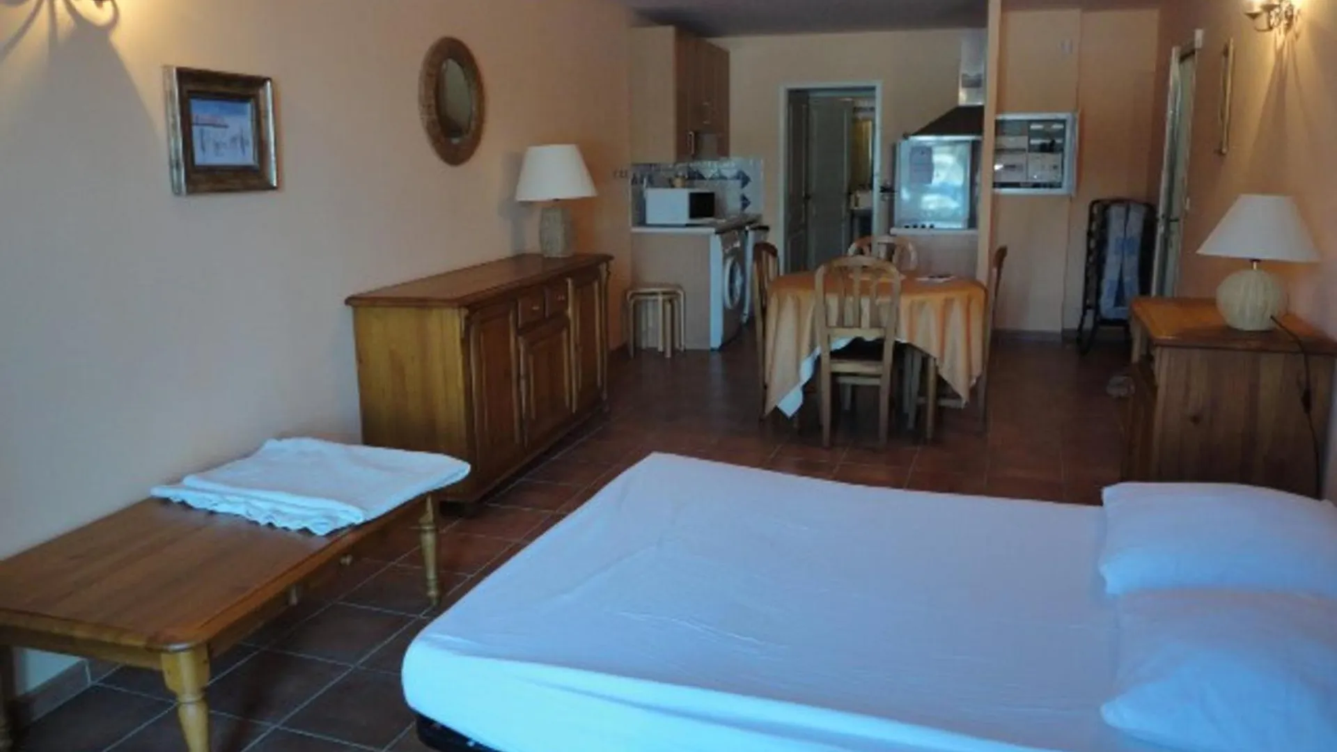 Apartment Studio Cosy Avec Piscine Au Coeur Du Plateau De Valensole - Fr-1-822-13 Brunet France